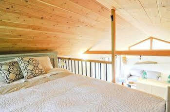 Nectar Yoga B&B On Bowen Island Horseshoe Bay Exterior photo